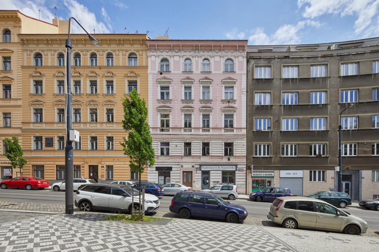 Appartamento Prague Days - Sunlit Attic Loft In Vinohrady Esterno foto